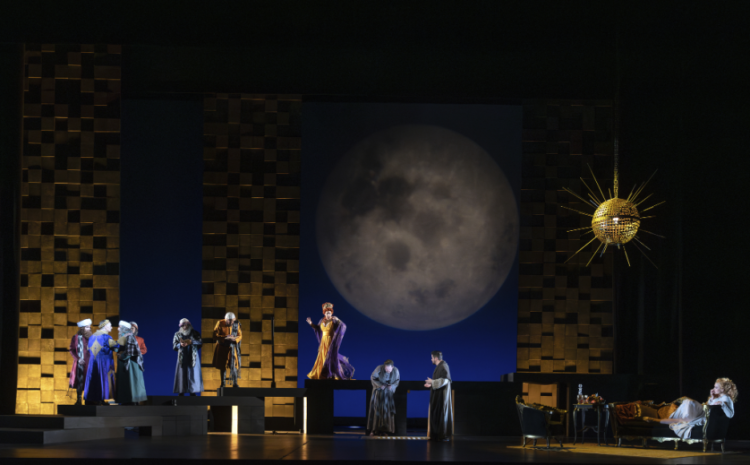  Salome Takes Center Stage 
